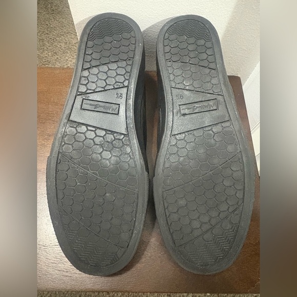 Maui and Sons Classic Black Loafers . NWOT - Picture 7 of 7